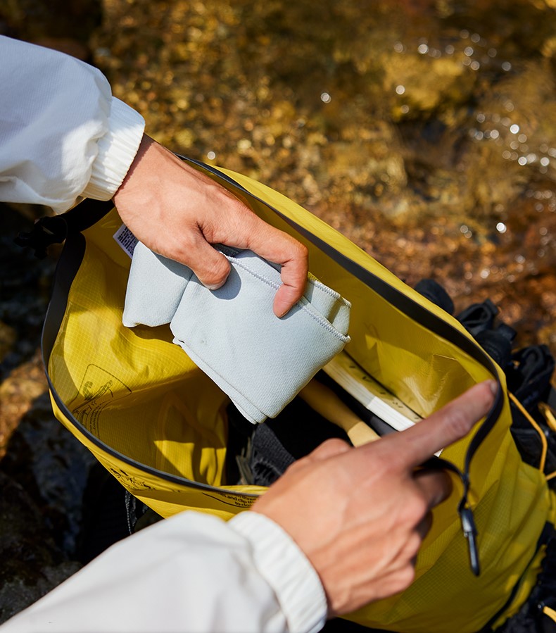 Naturehike nepromokavý batoh Far mountain 25l 430g - žlutý